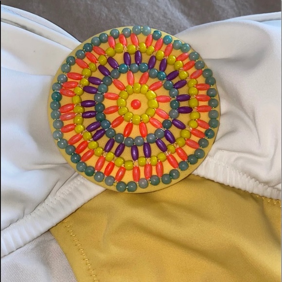 Victoria secrets bikini - Picture 2 of 4